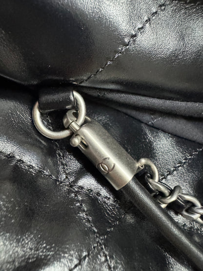 CHANEL 22 Bag Mini 黑銀