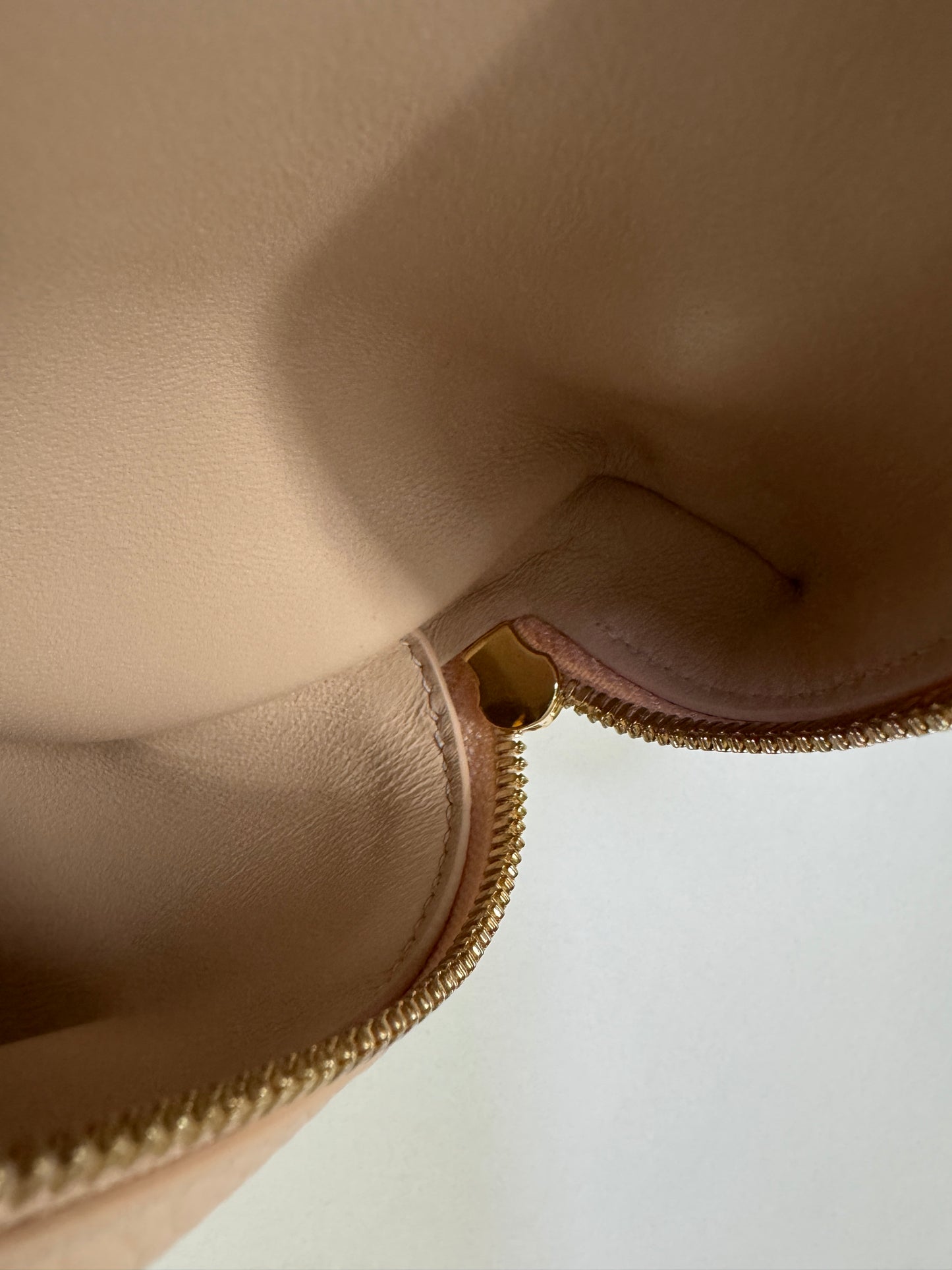 LORO PIANA Extra Pocket 19 奶油蜂蜜色 Creamed Honey