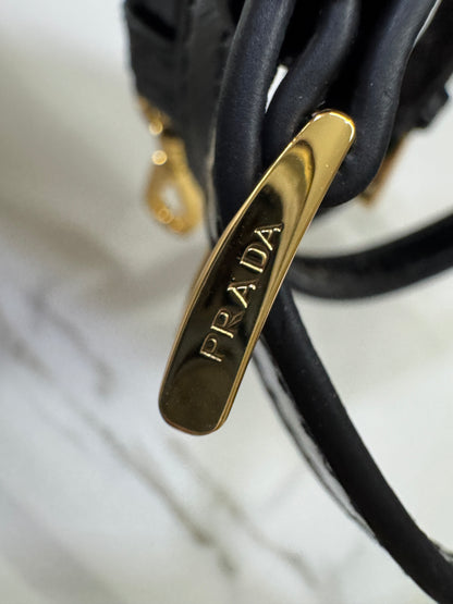 PRADA Soft Lux 中號 黑色