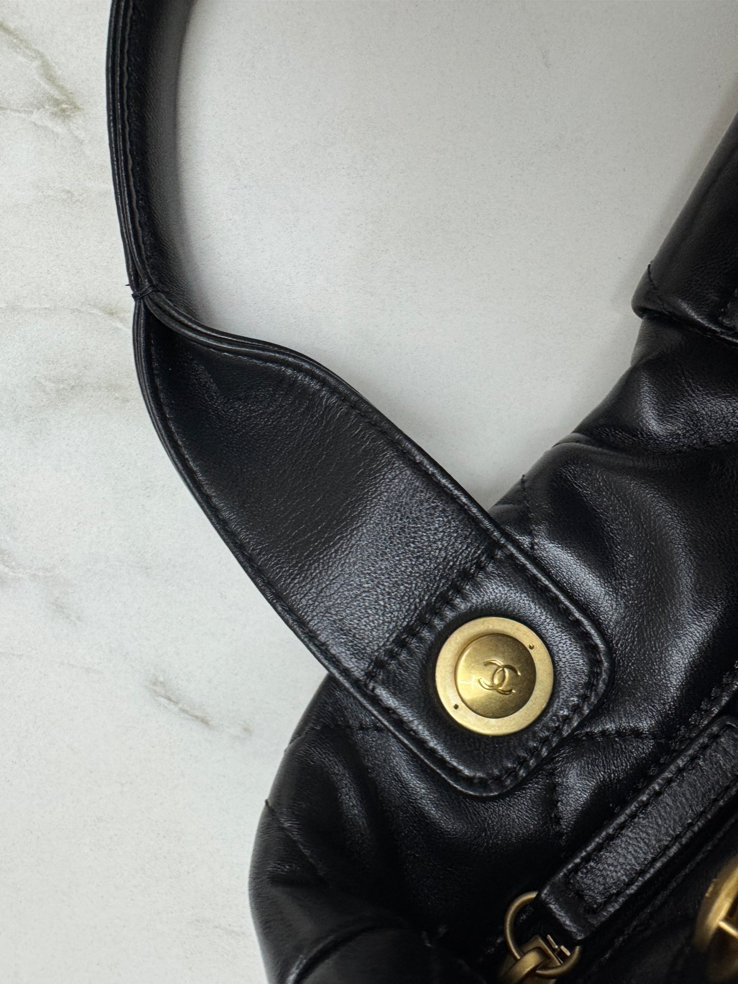 CHANEL 25K 蝴蝶包 綿羊皮 Medium