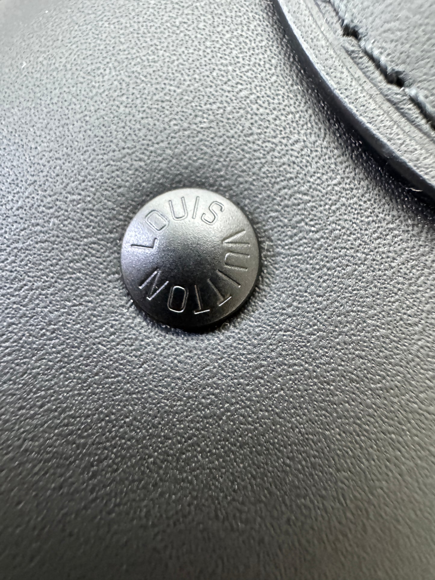 LV Steamer PM Ultra Black