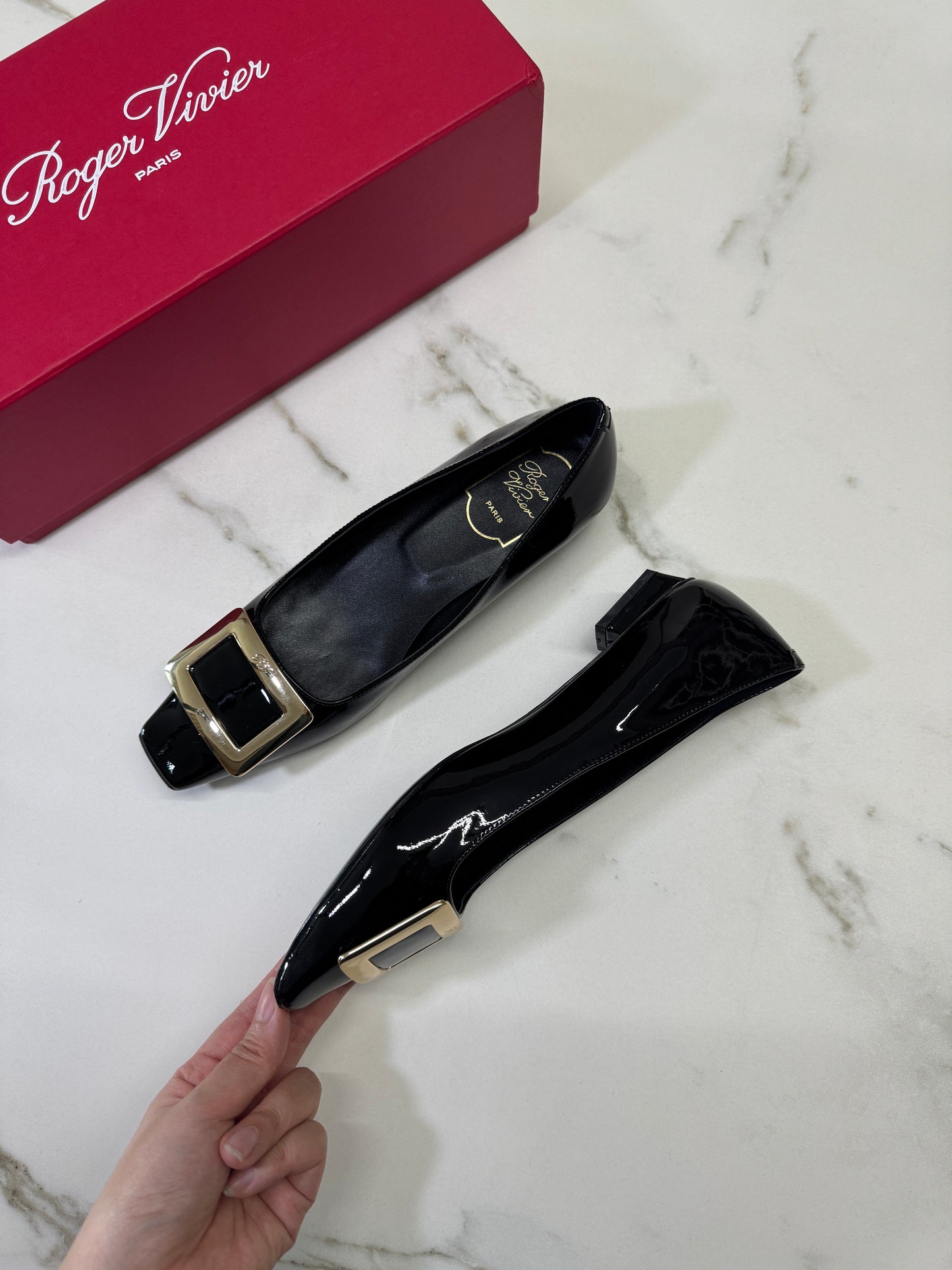 RV 喇叭跟 2.5cm 漆皮