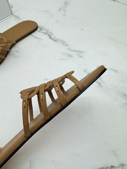 LOEWE Anagram Sandals 卡其棕