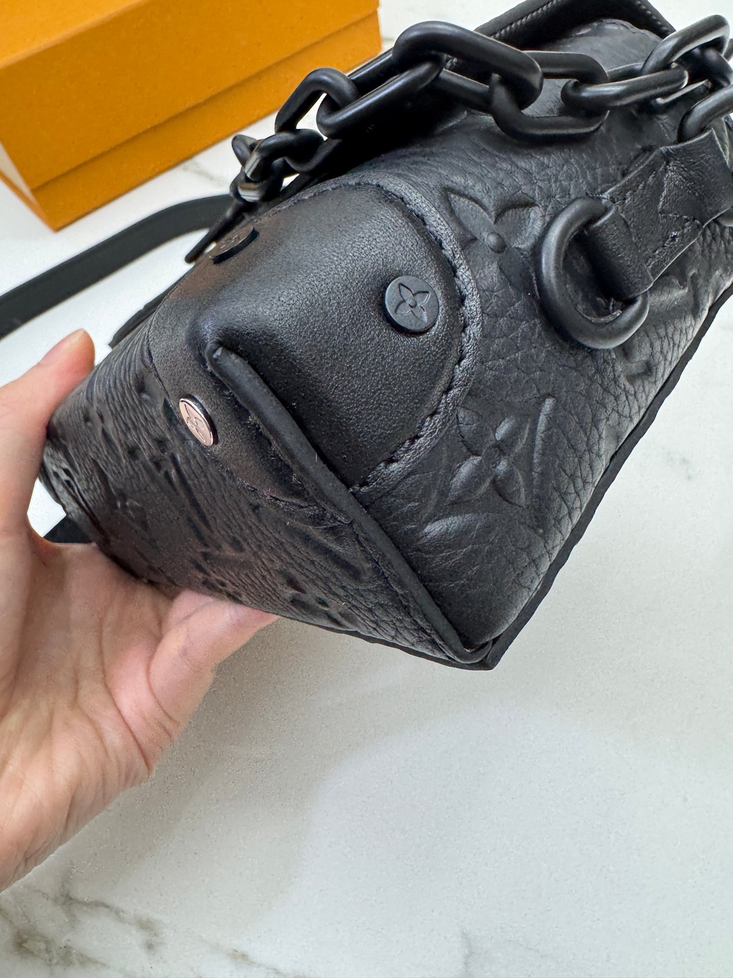 LV Steamer Wearable Wallet - Monogram Taurillon Leather