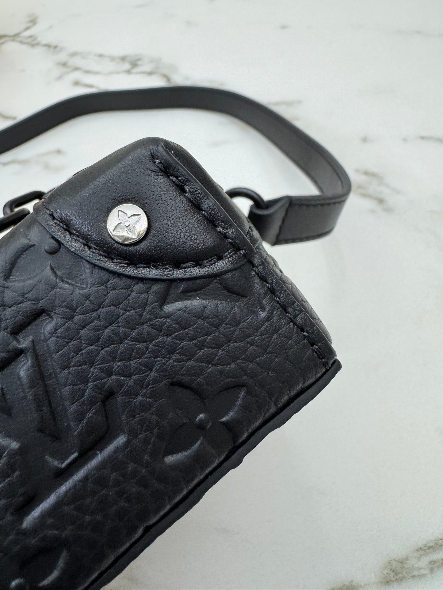 LV Steamer Wearable Wallet - Monogram Taurillon Leather