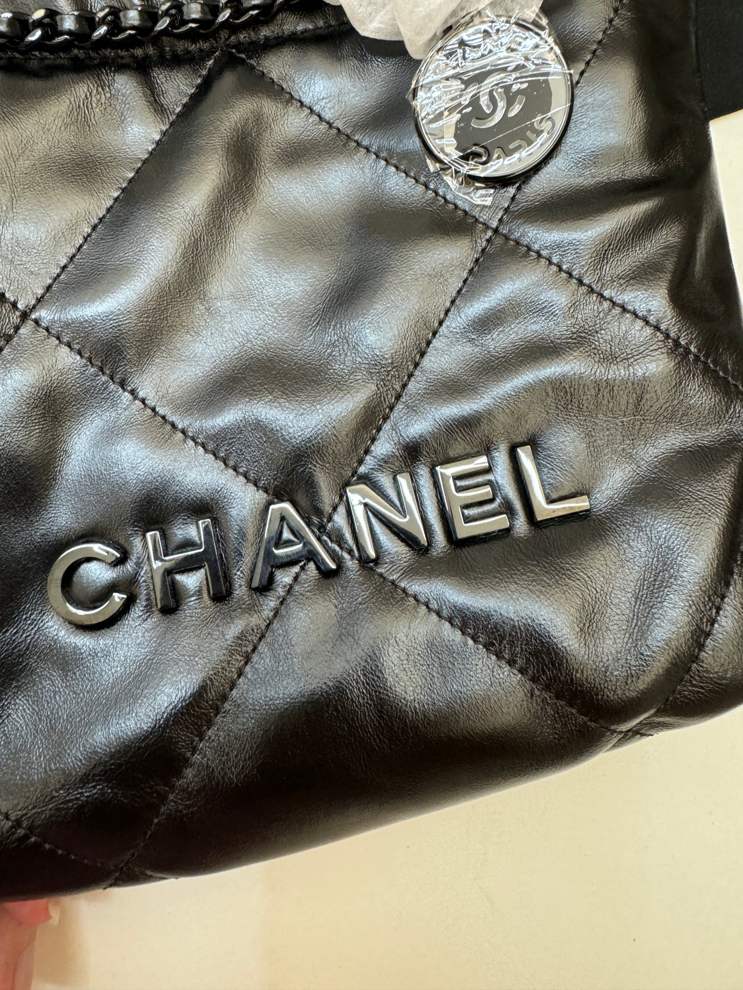 CHANEL mini 22 so black