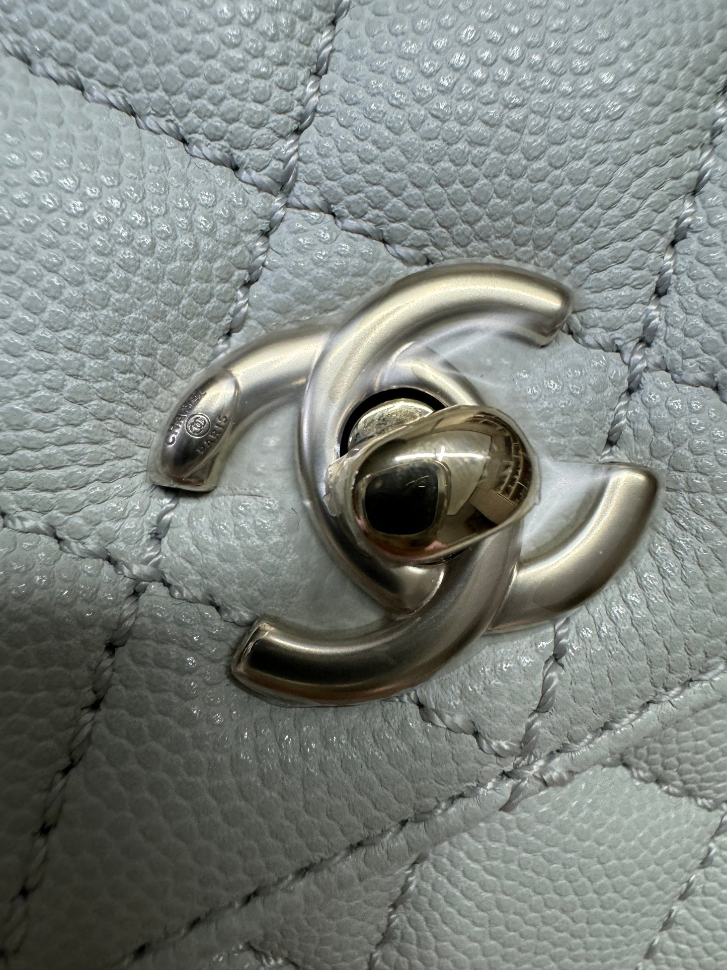 CHANEL Cocohandle 冰川藍 24P Small