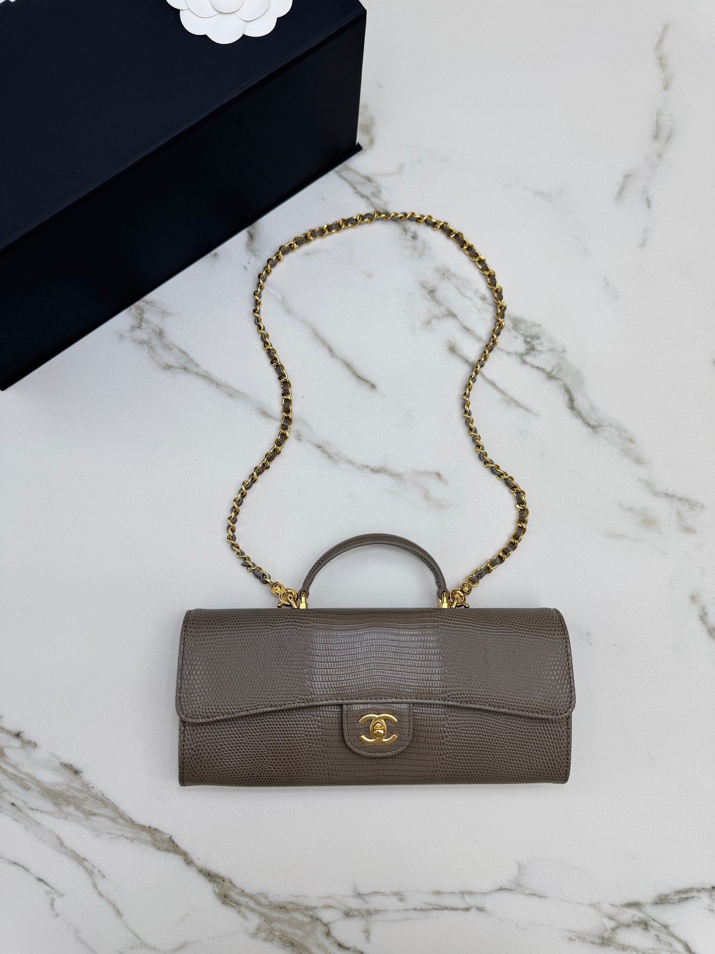 CHANEL 26A 蜥蜴壓紋 灰色Clutch