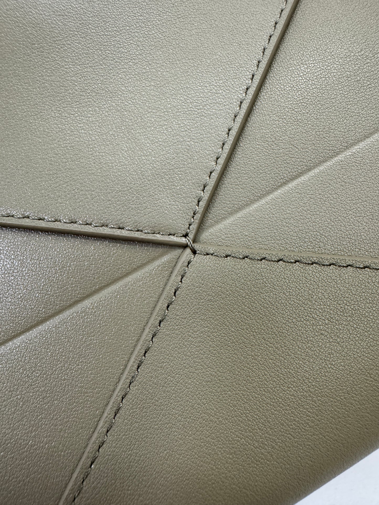 LOEWE Puzzle Fold Pouch Clay Green