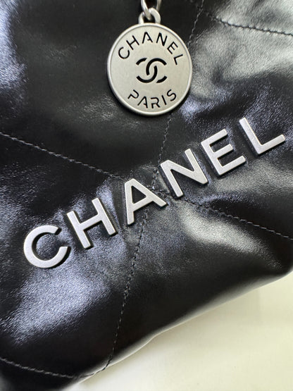 CHANEL 22 Bag Mini 黑銀