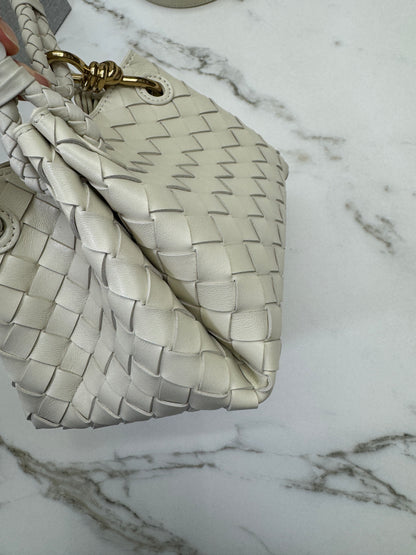 BV Parachute Small 海鹽白 Sea Salt