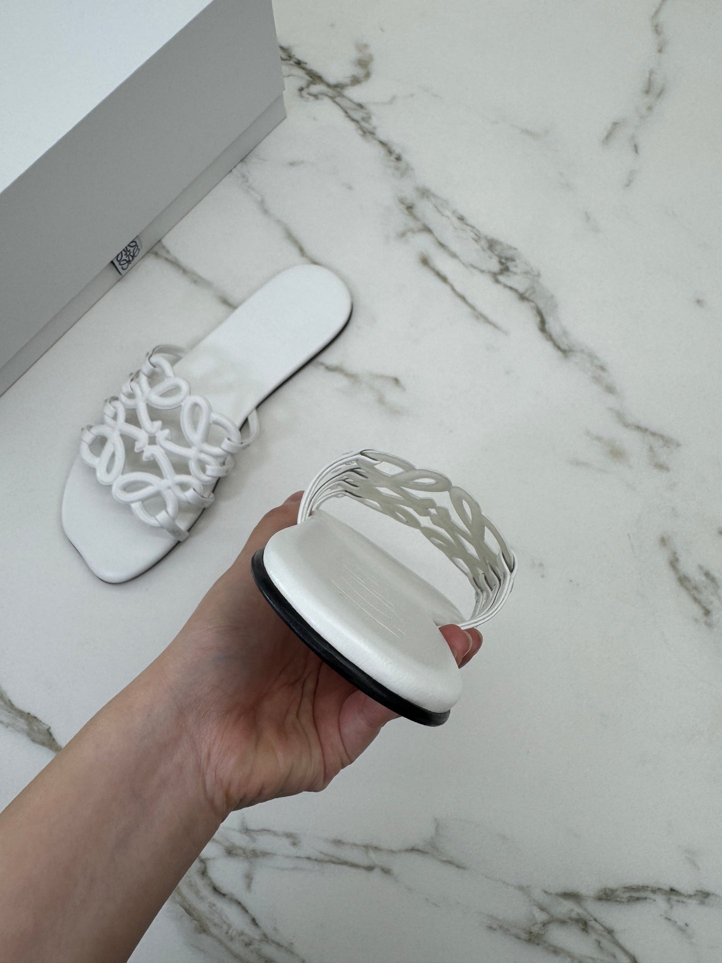 LOEWE Anagram 拖鞋