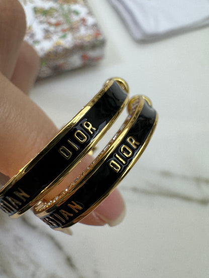 DIOR 圈型耳環 黑色琺瑯水鑽