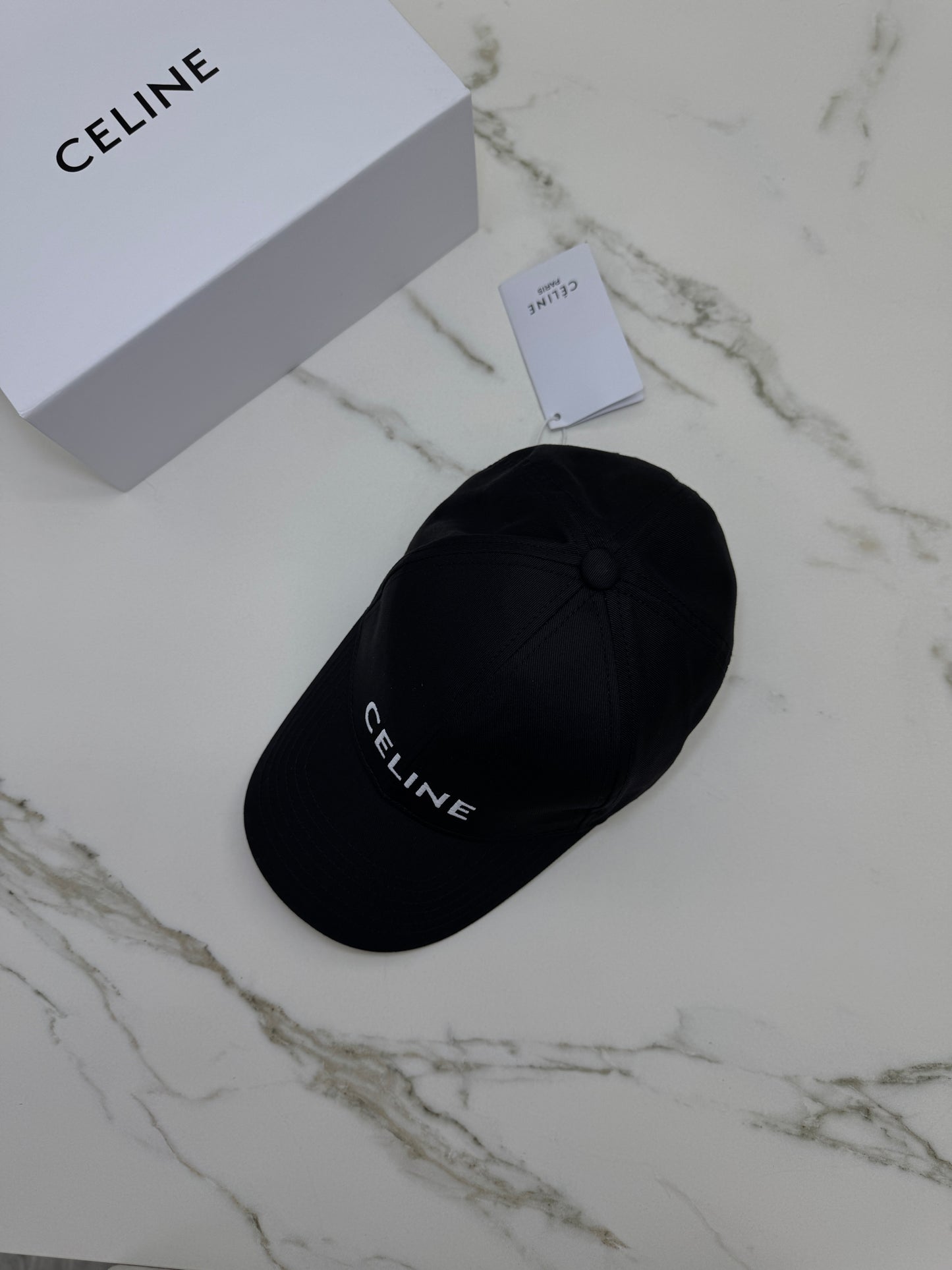 CELINE 字母鴨舌帽