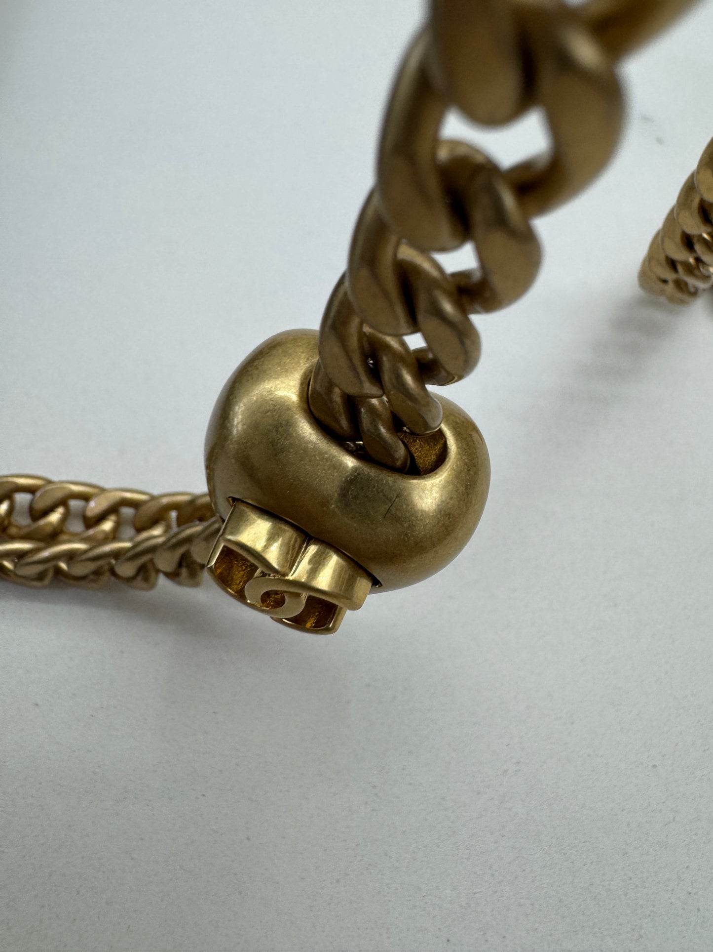 CHANEL 25P 愛心金球羊皮 黑色