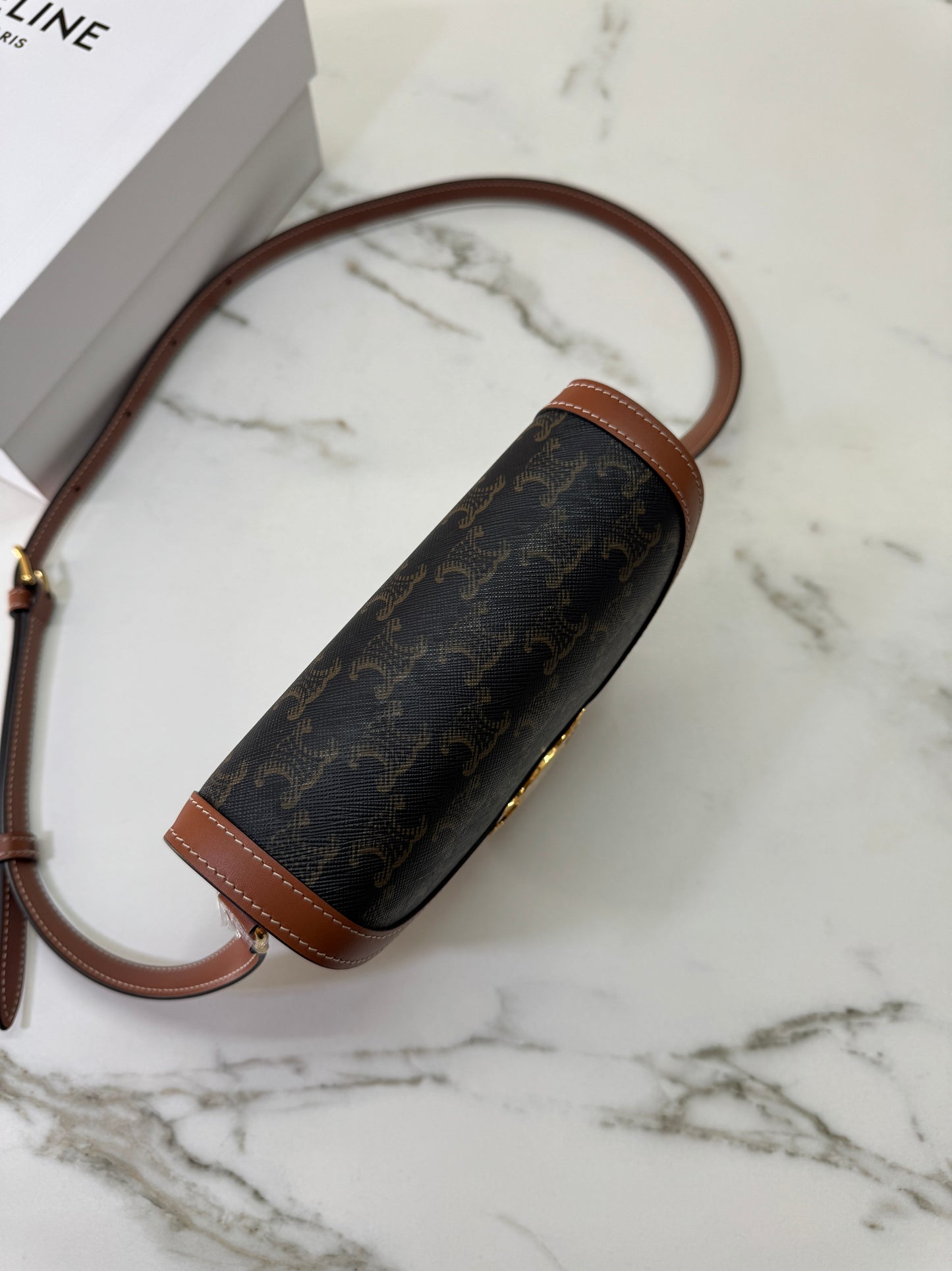CELINE Triomphe Besace 凱旋門馬鞍包 老花Canvas