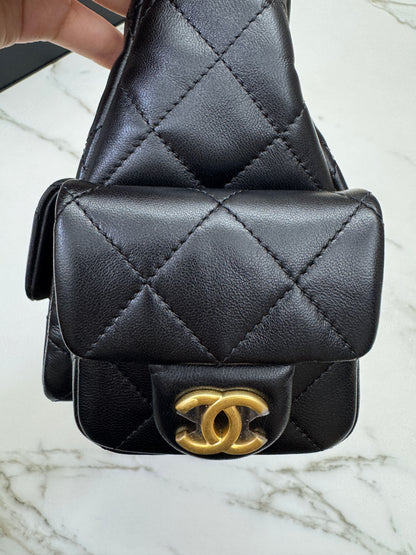 CHANEL 25C 多口袋Hobo 黑色