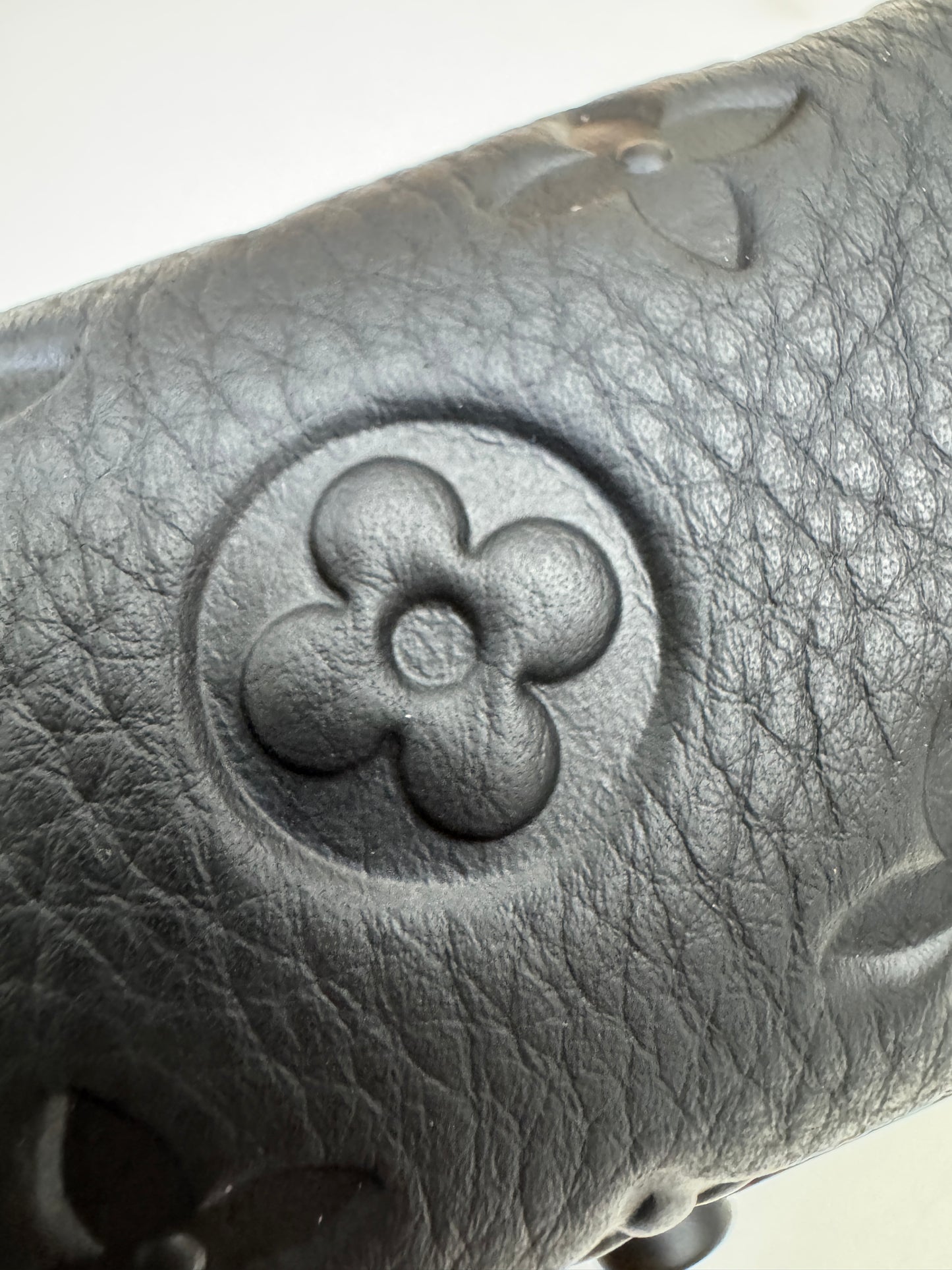 LV Steamer Wearable Wallet - Monogram Taurillon Leather