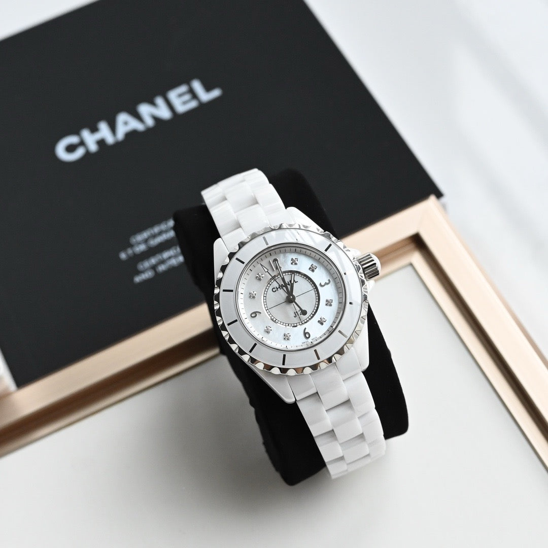 CHANEL J12 33mm