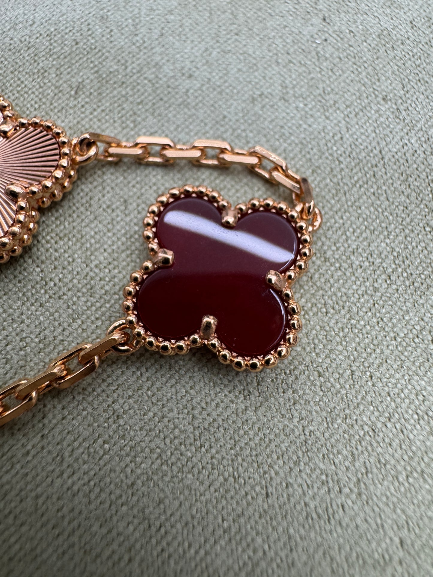 VCA Vintage Alhambra Bracelet 紅玉髓玫瑰金鐳射