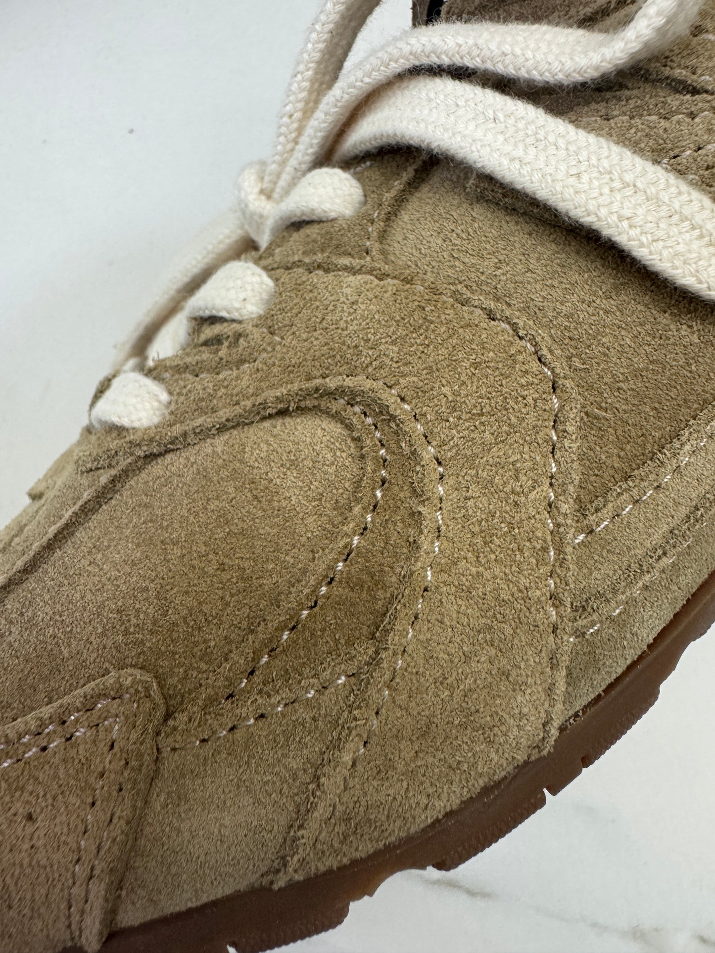 MIU MIU X NB 530 卡其淺棕色運動鞋