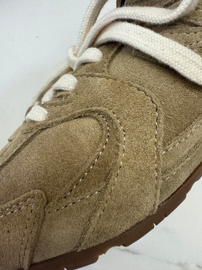 MIU MIU X NB 530 卡其淺棕色運動鞋