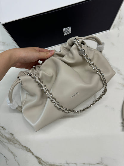 LOEWE Flamenco Purse 海鹽白 Medium Sea Salt