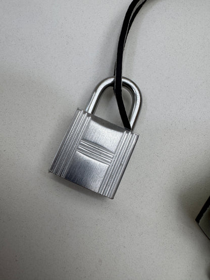 HERMES Birkin 25 SO 奶昔白拼珍珠灰 山羊皮 拉絲銀扣