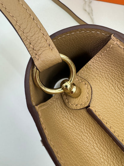 HERMES Roulis 19 奶茶色淺金扣 Chai Evercolor PBHW