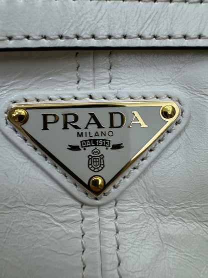 PRADA Bonnie Hobo 白色油蠟皮