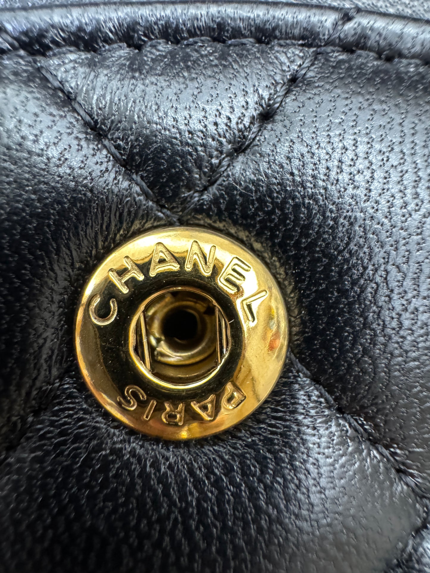 CHANEL CF25 Medium 黑金羊