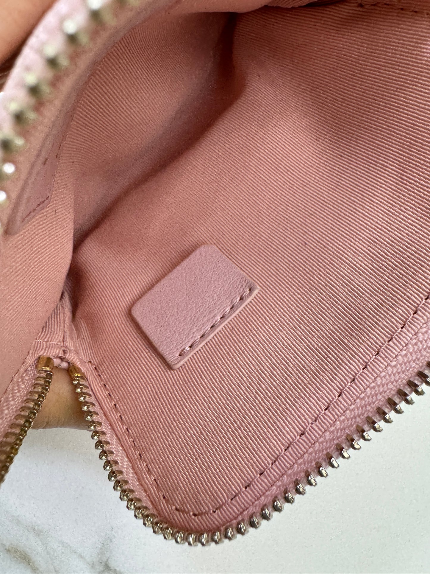 CHANEL 吐司零錢包 22B櫻花粉