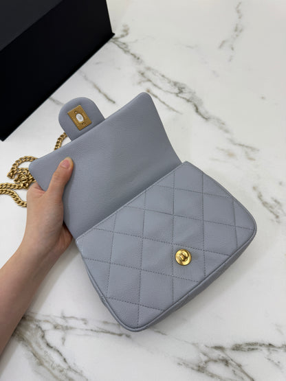 CHANEL 愛心金球 灰色 Mini Flap Bag 20cm