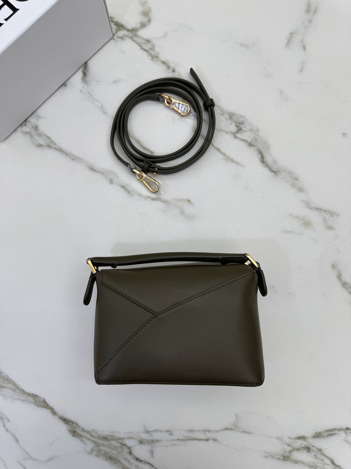 LOEWE Mini Puzzle 深卡其綠