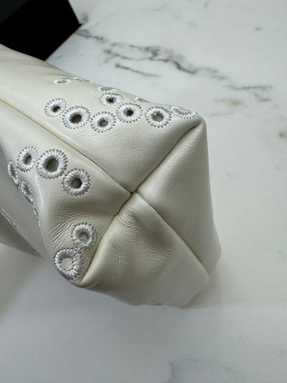 CHANEL 22Bag Mini 鏤空Logo