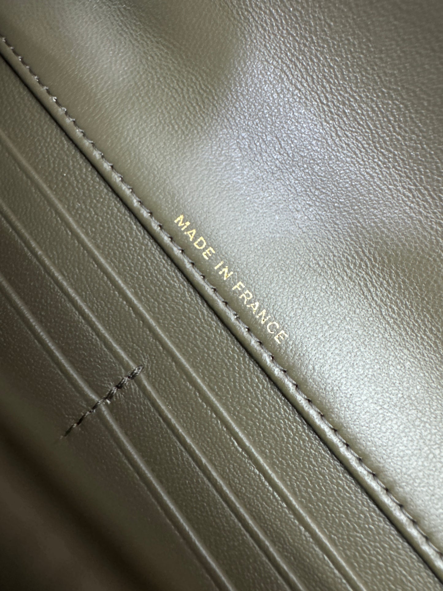 CHANEL 26A 蜥蜴壓紋 灰色Clutch