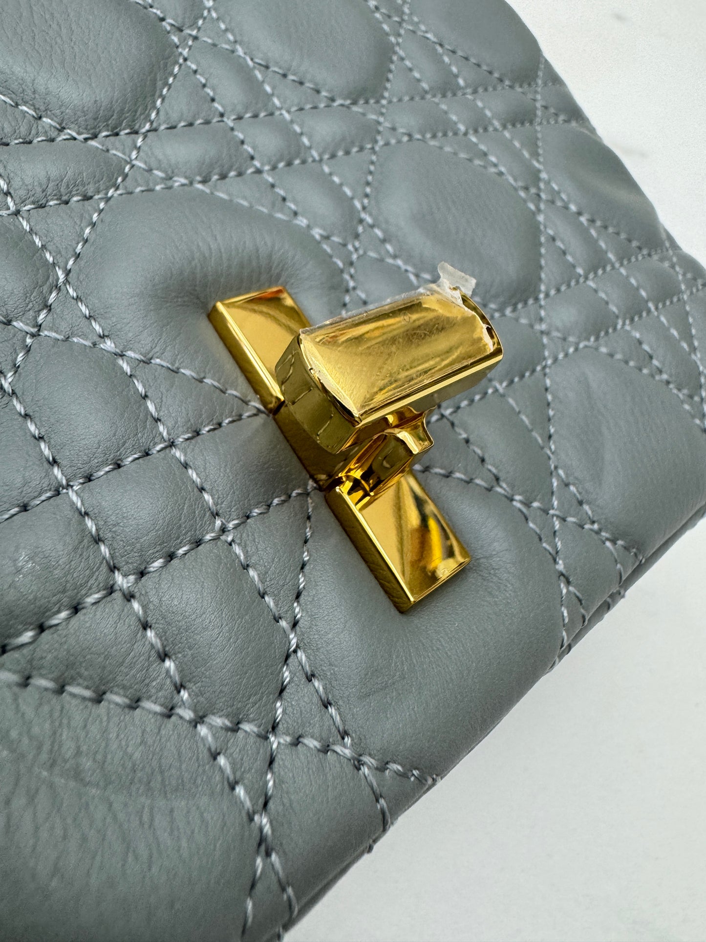 DIOR Caro Small 石灰色