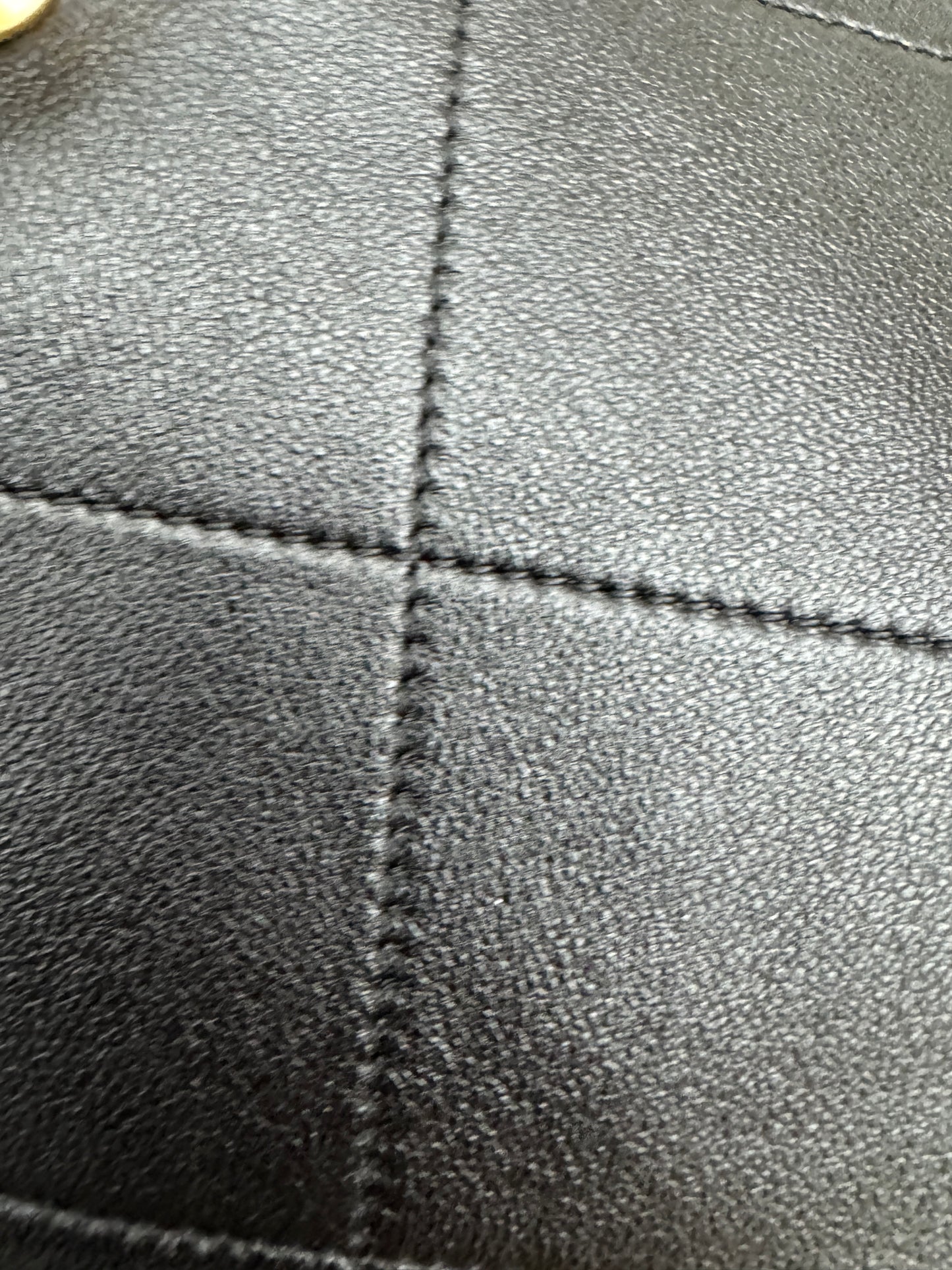 CHANEL 25P Hobo Small