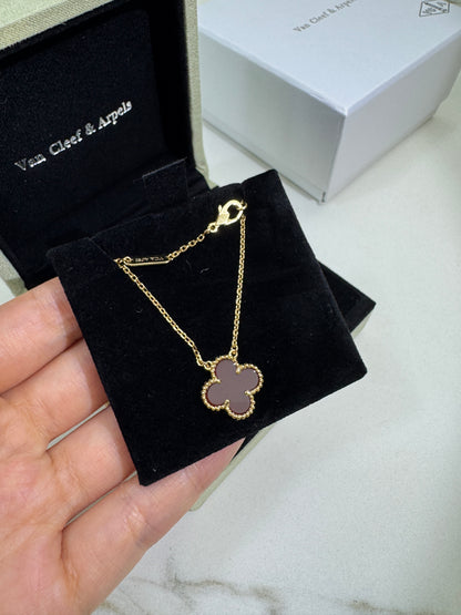 VCA Vintage Alhambra Necklace 紅玉髓