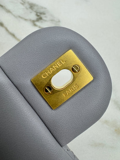 CHANEL Mini CF17 金球方胖子淺灰