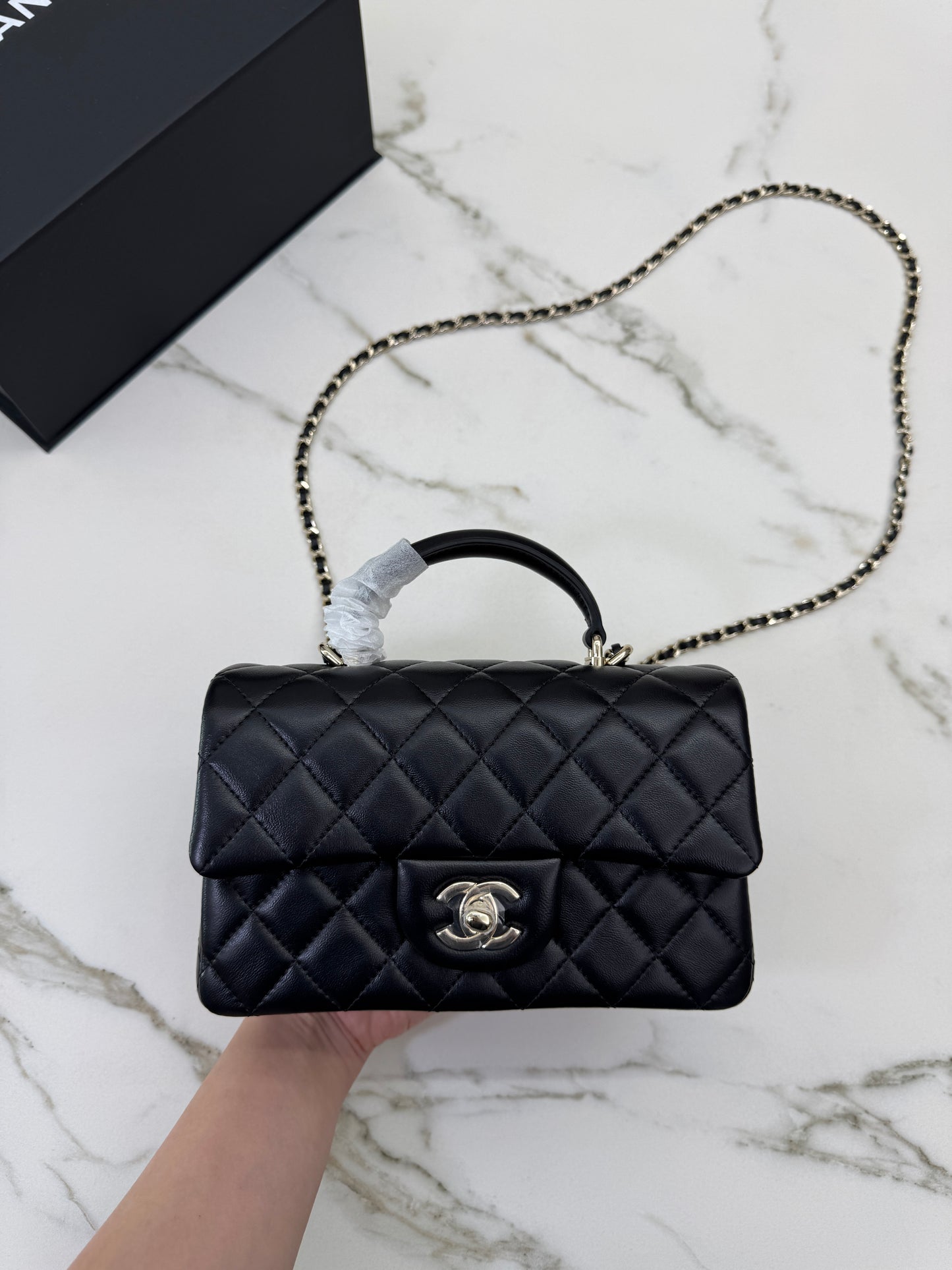 CHANEL Mini CF Handle 黑色羊皮淺金扣 Black Lambskin with GHE