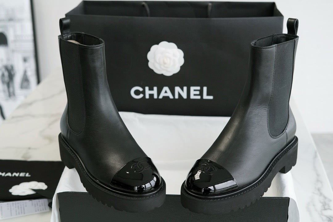 CHANEL 厚底切爾西 Chelsea Boots 漆皮拼牛皮