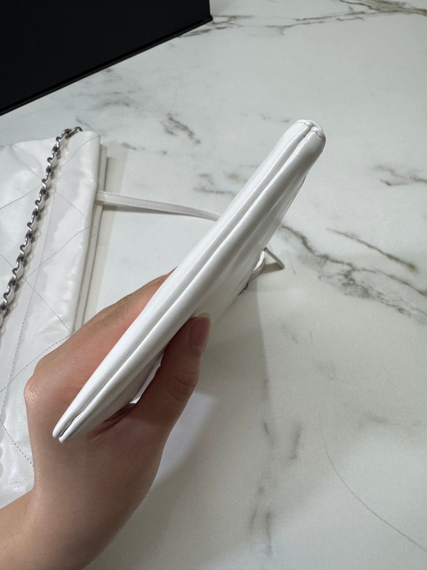 CHANEL 22 Bag Medium 白銀