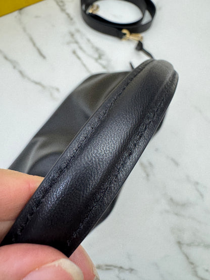 FENDI Mamma Baguette 黑色 Medium