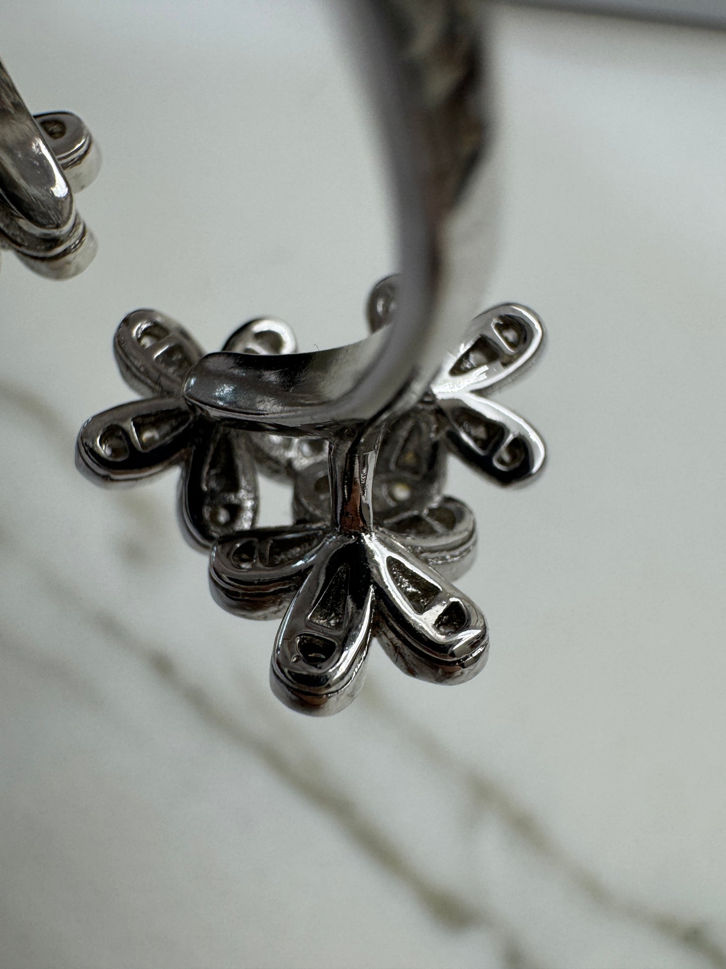 VCA Socrate Between The Finger 指間戒