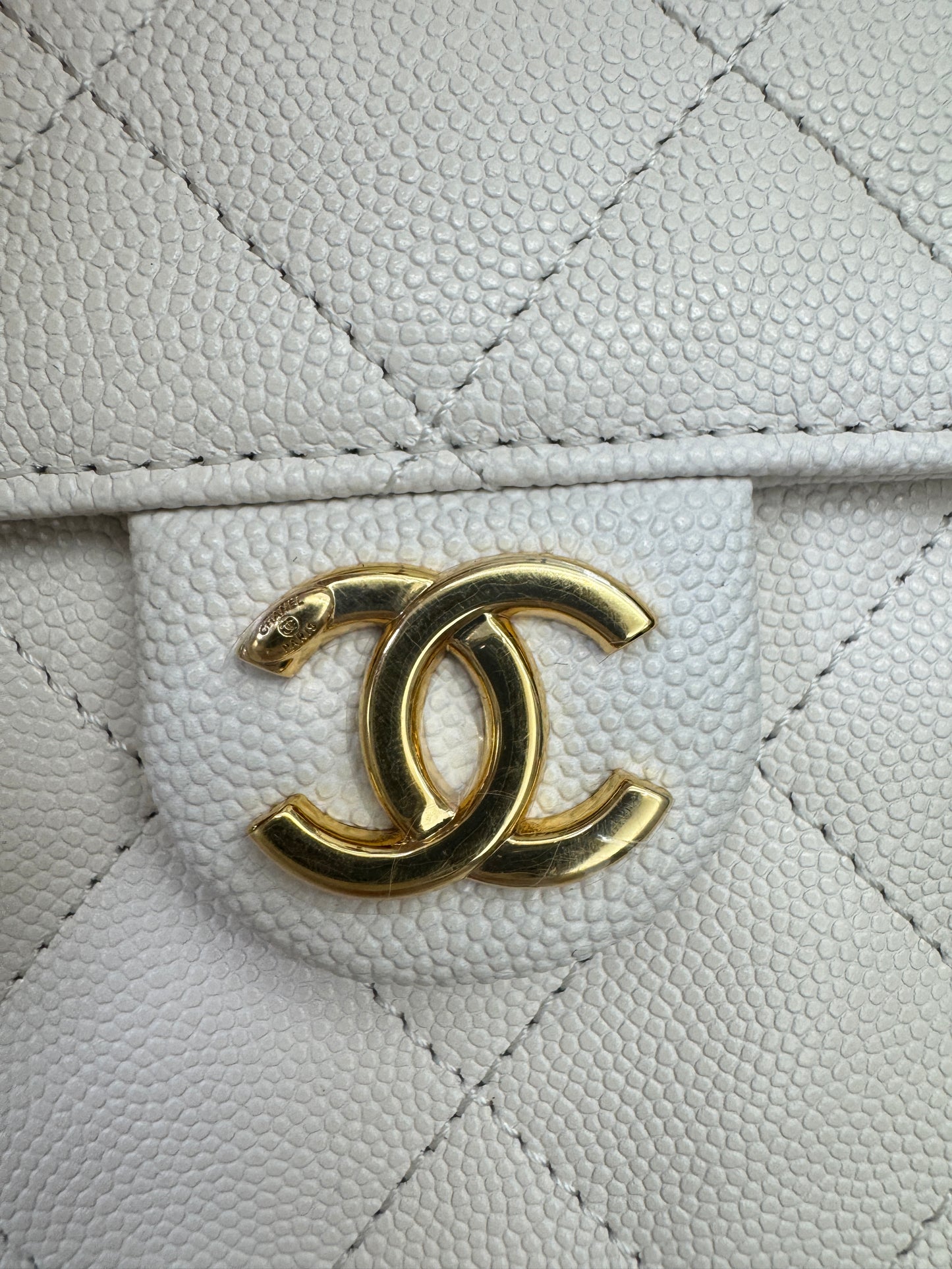 CHANEL Mini 25Bag 白色魚子醬牛皮 亮面金扣