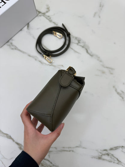 LOEWE Mini Puzzle 深卡其綠