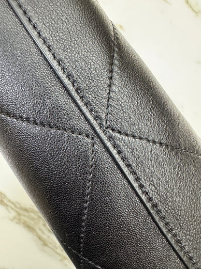 CHANEL 25P Hobo Small