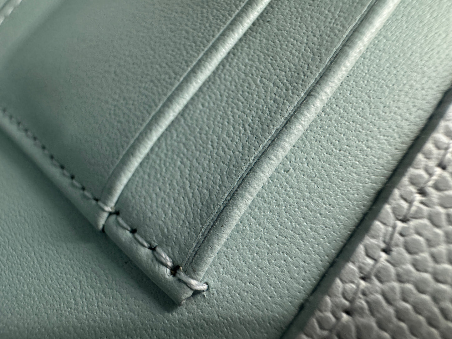 CHANEL 25S Kelly 手機包 Baby Blue