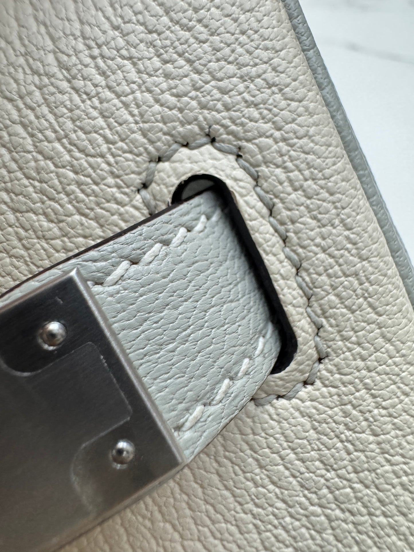 HERMES Birkin 30 SO 珍珠灰拼奶昔白山羊皮 拉絲銀扣 Chevre Mysore Gris Pearl x Craie